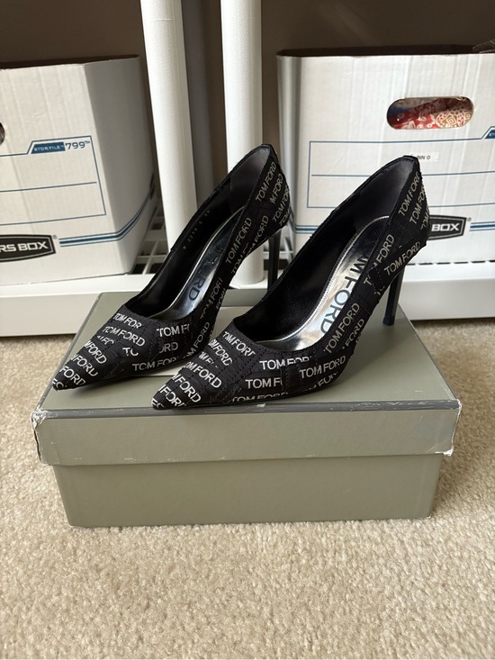 Tom Ford Shoes - Tom Ford Classic T Screw Pumps Black Fabric Tape Logo Womens 38